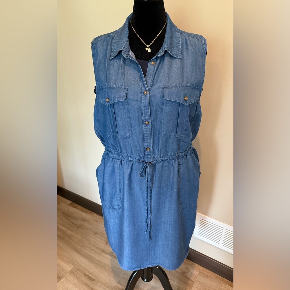 Time and Tru Women's Sleeveless Utility Shirt Dress